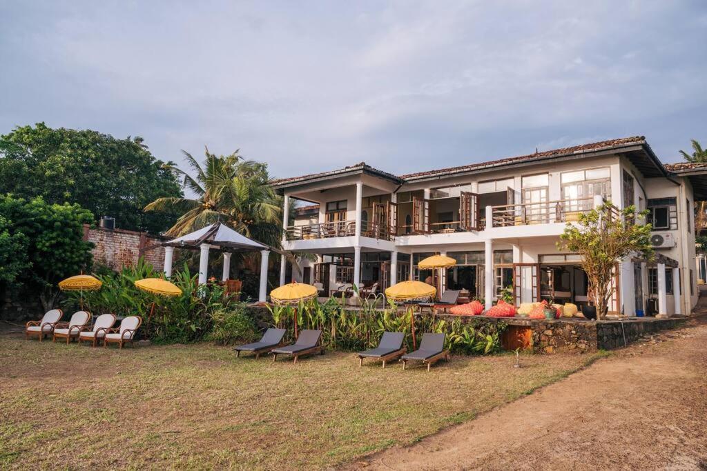Santi Beach House With Pool & Beach Weligama Dış mekan fotoğraf