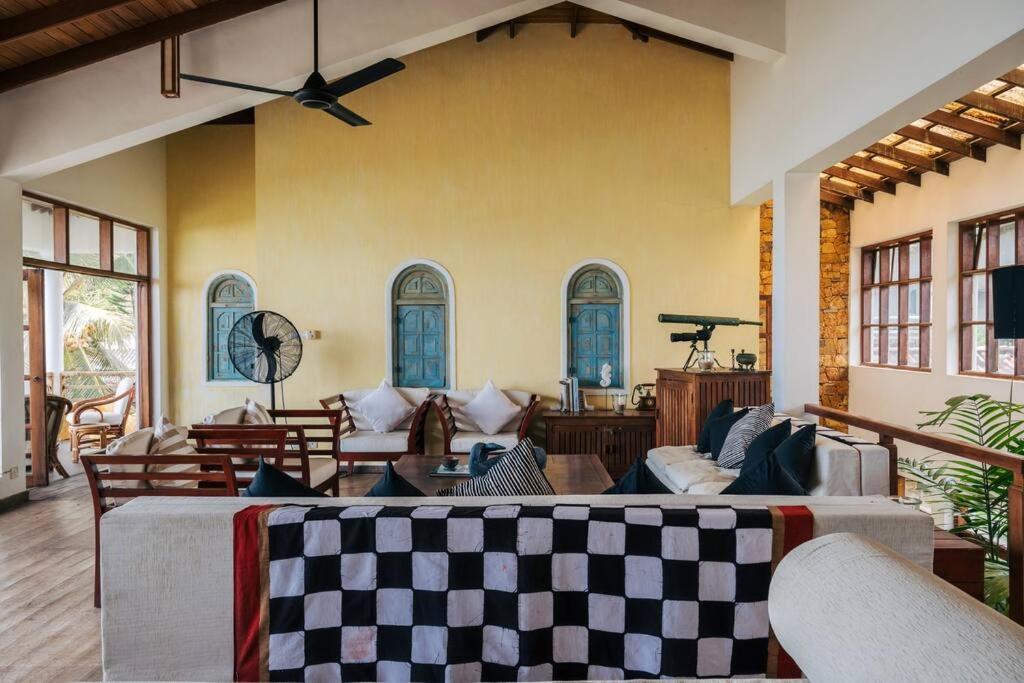 Santi Beach House With Pool & Beach Weligama Dış mekan fotoğraf