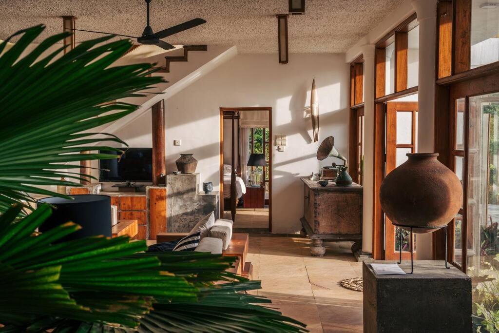 Santi Beach House With Pool & Beach Weligama Dış mekan fotoğraf